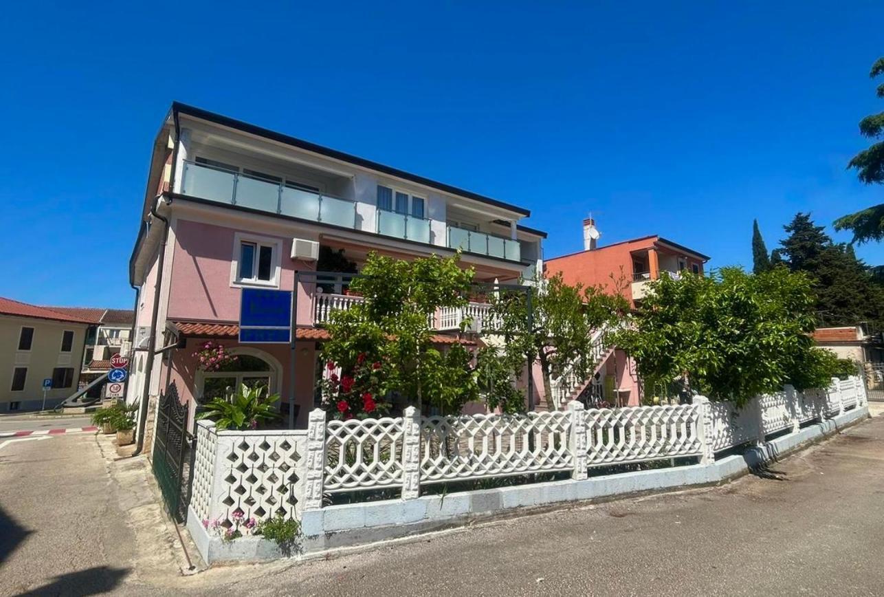 Apartments Tereza Novigrad Istria Exterior foto